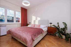 Old Town Velvet Retreat - Style and Comfort